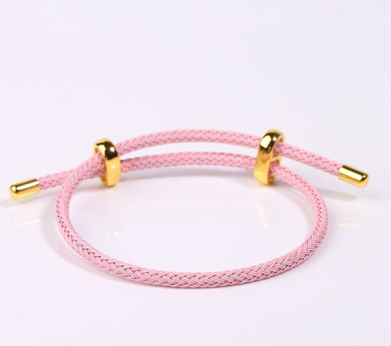 Elegantes Twist-Armband mit Goldfarbenem Design – Stilvolles Accessoire für jeden Anlass