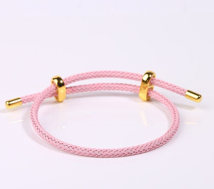 Elegantes Twist-Armband mit Goldfarbenem Design – Stilvolles Accessoire für jeden Anlass