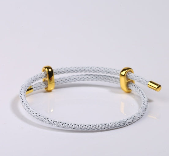 Elegantes Twist-Armband mit Goldfarbenem Design – Stilvolles Accessoire für jeden Anlass