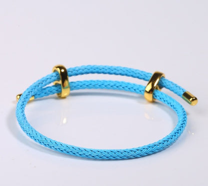 Elegantes Twist-Armband mit Goldfarbenem Design – Stilvolles Accessoire für jeden Anlass