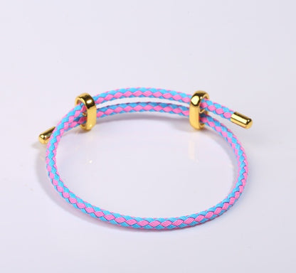 Elegantes Twist-Armband mit Goldfarbenem Design – Stilvolles Accessoire für jeden Anlass